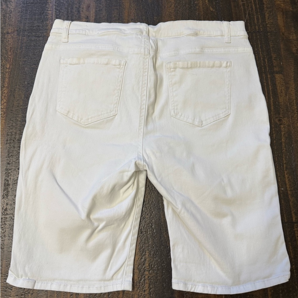 Westport White Bermuda Shorts - Picture 3 of 10